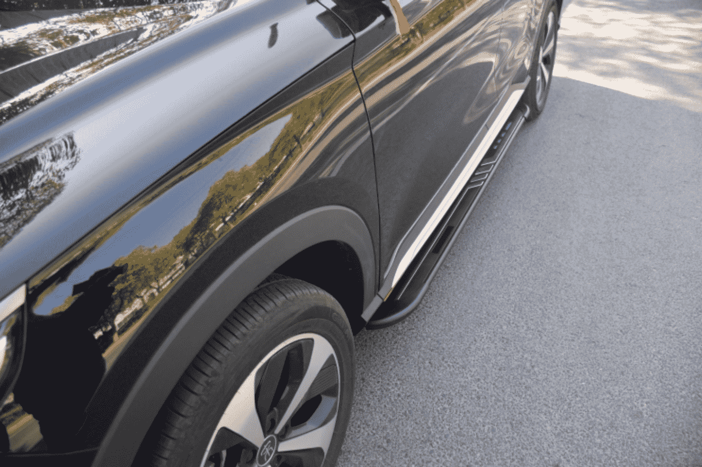 Xevaban.com ở 214 Giải Ph&oacute;ng l&agrave; đơn vị chuy&ecirc;n cung cấp phụ kiện oto, đồ chơi oto, phụ kiện omoda c5, đồ chơi omoda c5,&nbsp;xevaban, 214 giải ph&oacute;ng, bậc bước ch&acirc;n omoda c5, bậc bước nh&ocirc;m omoda c5, bệ bước ch&acirc;n omoda c5, bậc bước l&ecirc;n xuống omoda c5.